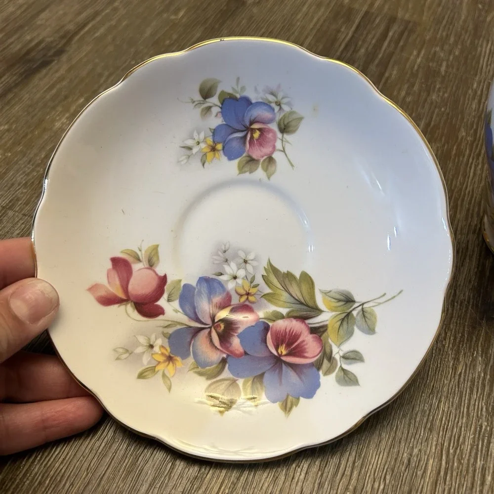 Regency English Bone China Teacup & Saucer Pansy Floral Gold Trim England VTG